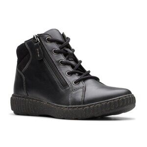 Clarks Womens Caroline Park Flat Heel Chelsea Boots